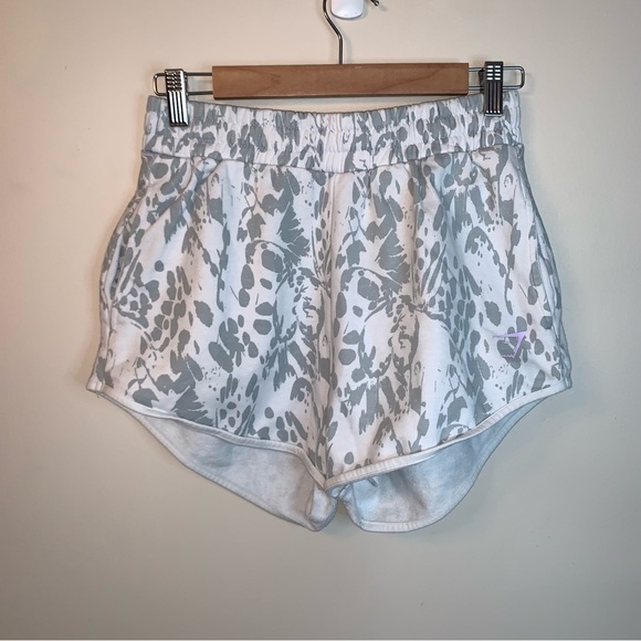 Gymshark Pants - Gymshark High Rise Shorts Lounge S